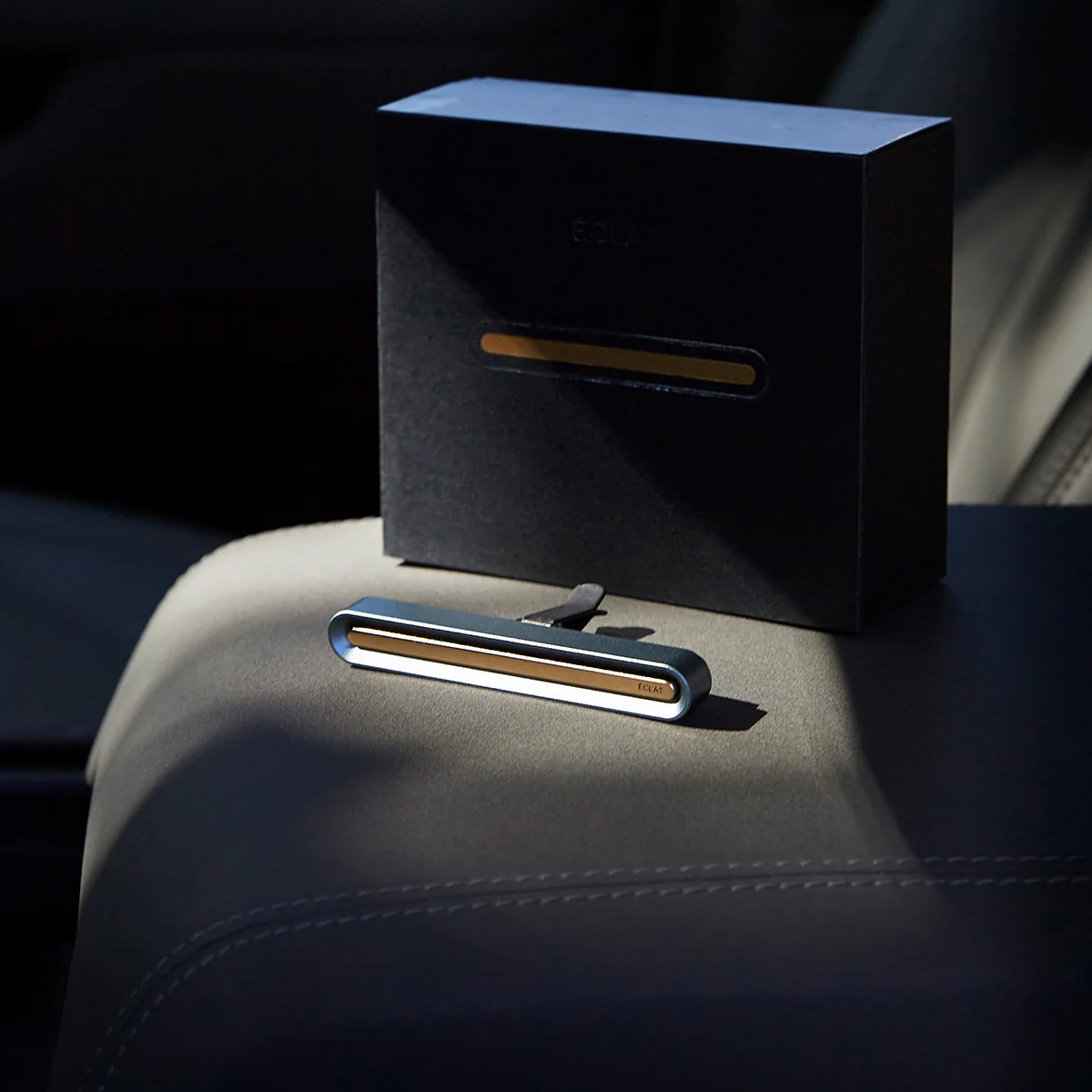 CAR FRAGRANCE KIT WITH 3 REFILLS