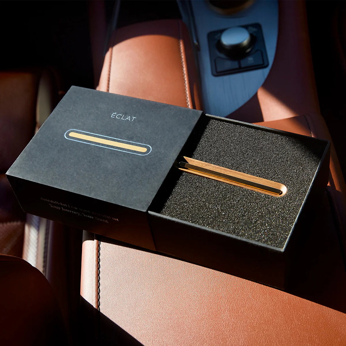 CAR FRAGRANCE KIT WITH 3 REFILLS - Image 3