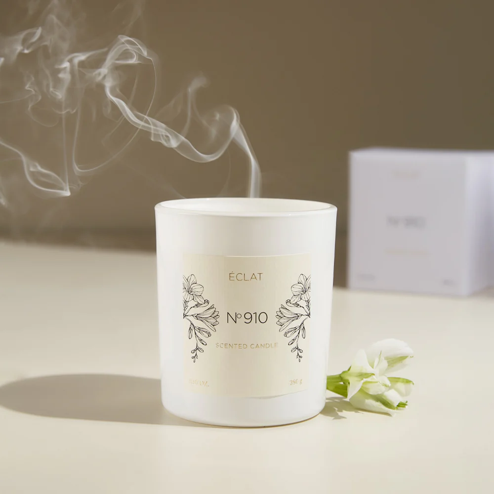 ÉCLAT 910 Soy Wax Scented Candle - Image 5